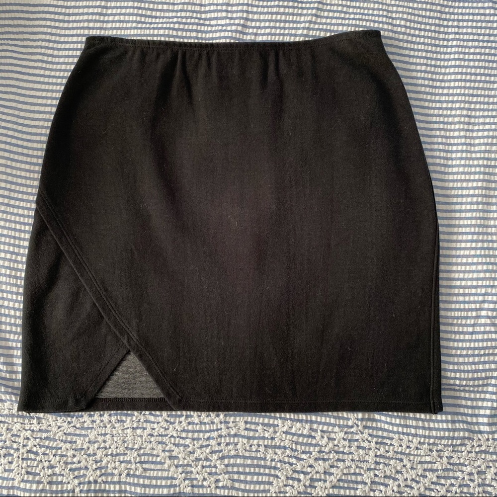 Black Women's Knit Mini Skirt